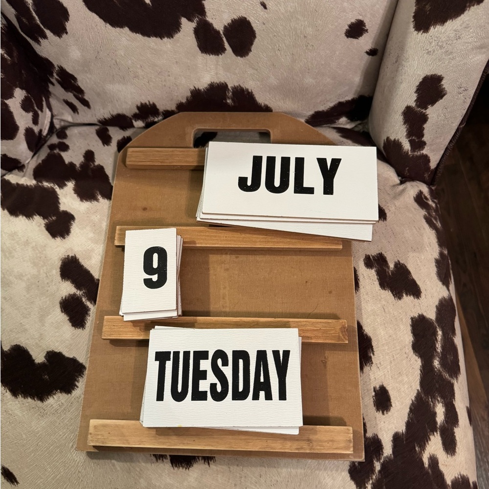 Calendar Stand